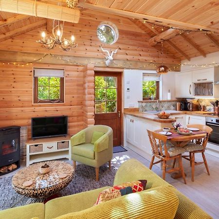Porthole Log Cabin Minehead Exterior foto